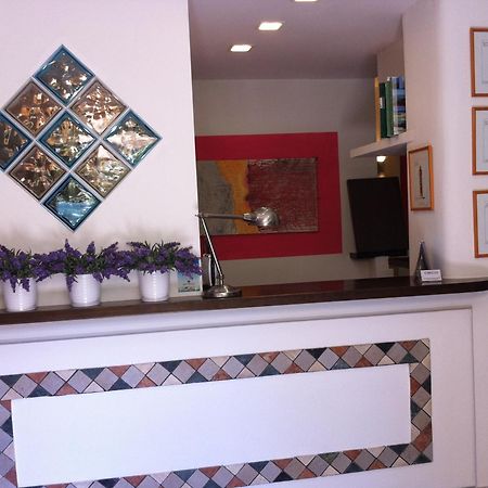 Residenza Turistico Alberghiera Corallo 카스틸리오네 델라 페스카이아 외부 사진