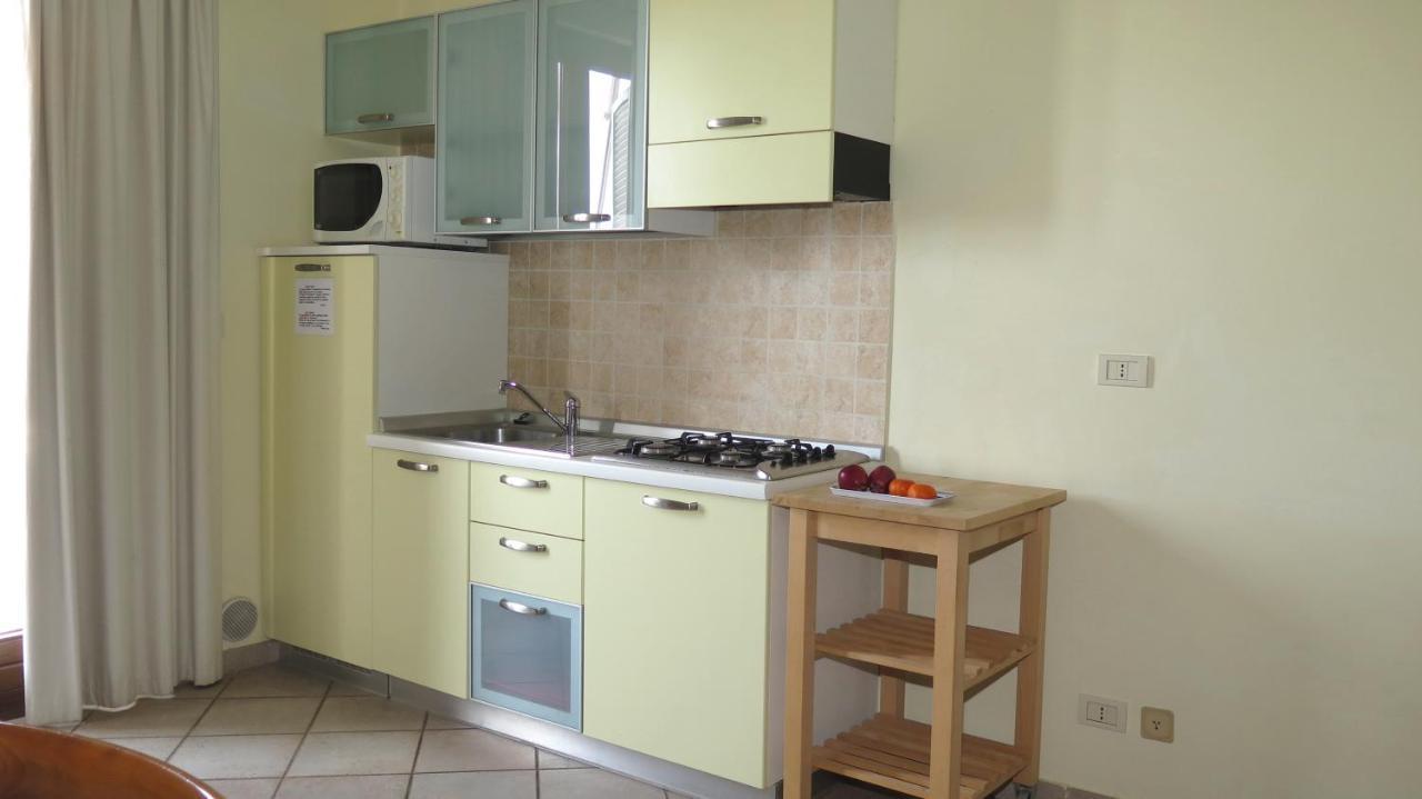 Residenza Turistico Alberghiera Corallo 카스틸리오네 델라 페스카이아 외부 사진