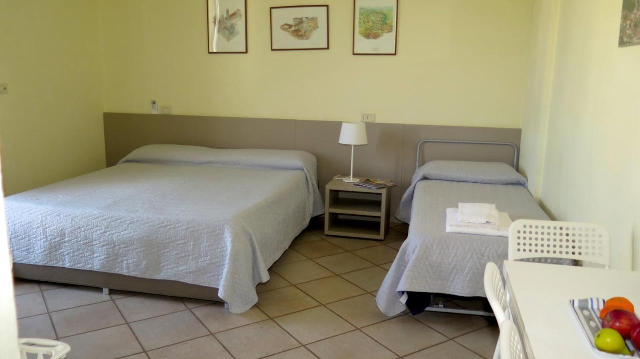 Residenza Turistico Alberghiera Corallo 카스틸리오네 델라 페스카이아 외부 사진