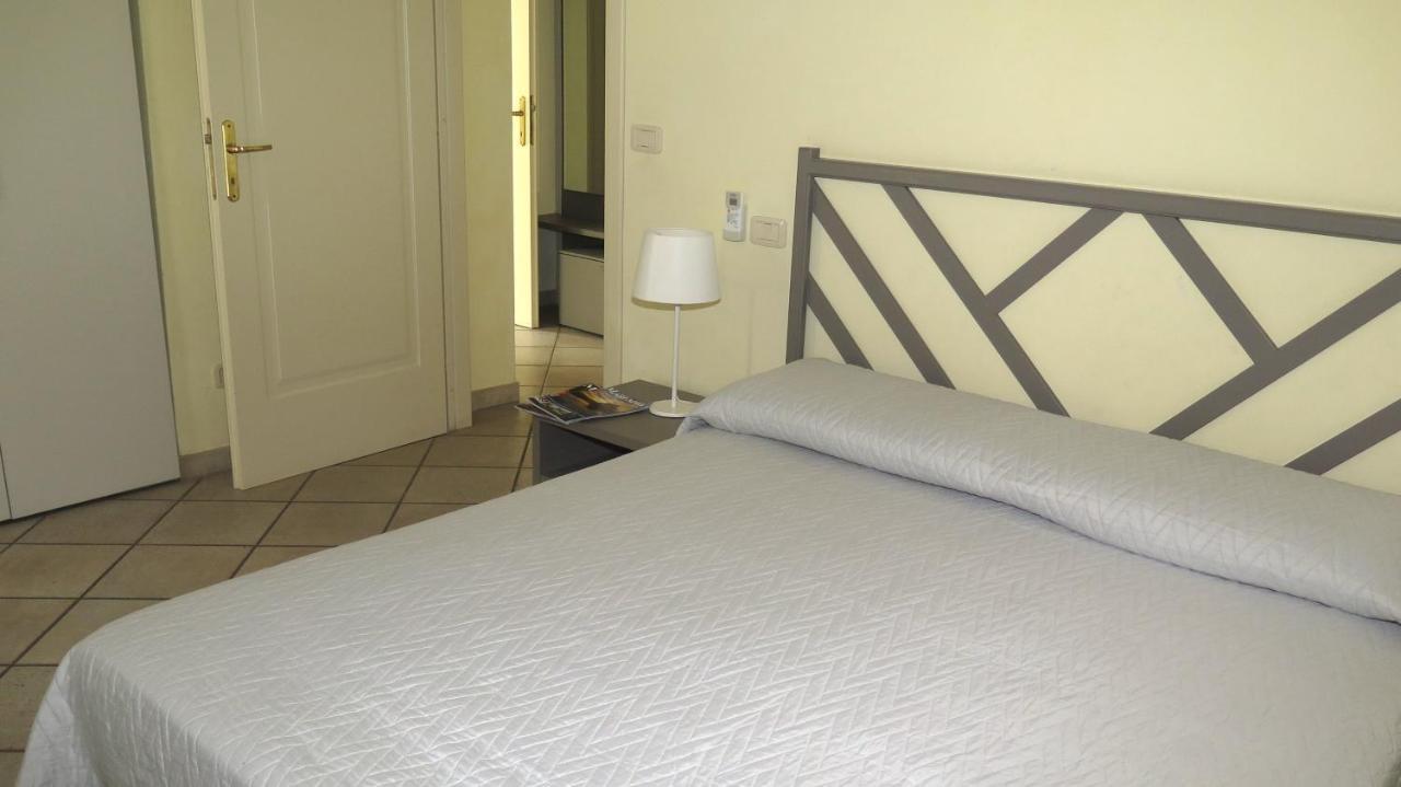 Residenza Turistico Alberghiera Corallo 카스틸리오네 델라 페스카이아 외부 사진